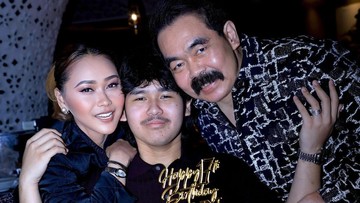 momen-ultah-ke-17-ivan-anak-semata-wayang-inul-daratista-dan-adam-suseno,-tak-mau-pesta-heboh