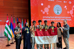 siswa-indonesia-bersinar-di-rusia:-tim-olimpiade-biologi-borong-emas-dan-harumkan-nama-bangsa