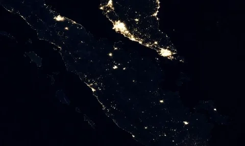 sumatra-blackout:-dari-aceh-hingga-lampung,-aktivitas-warga-lumpuh