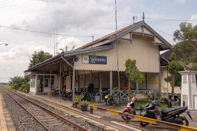 stasiun-tanggung-grobogan:-tempat-di-mana-riwayat-kereta-api-kita-bermula