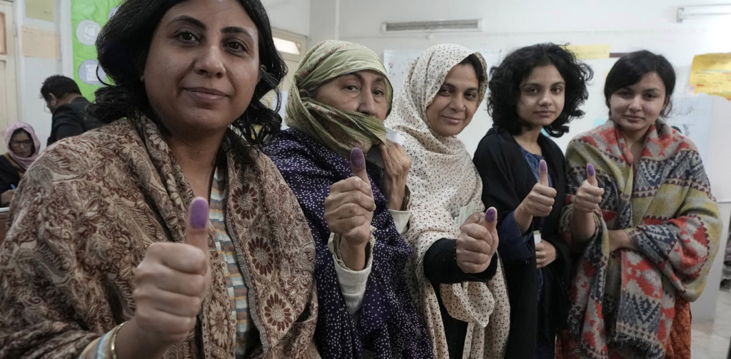 pakistan’s-voter-turnout-decline:-why-more-women-registered,-but-fewer-cast-ballots-in-2024