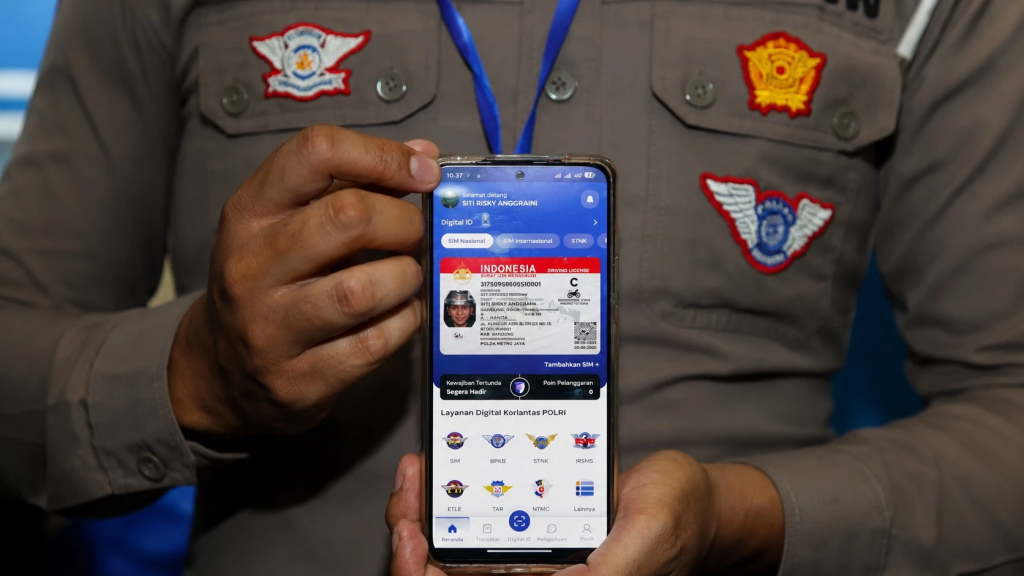 sim-digital-resmi-hadir,-pengendara-kini-bisa-tunjukkan-sim-lewat-hp