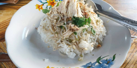 soto-tanpa-kuah?-ini-dia-soto-garing-khas-klaten