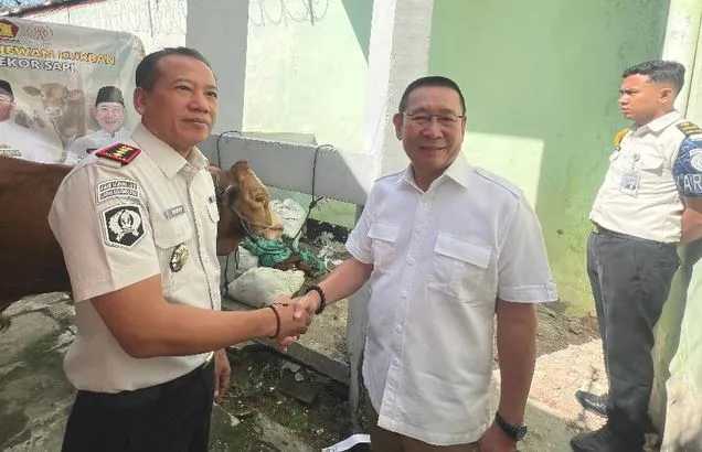 lapas-bojonegoro-terima-bantuan-satu-ekor-sapi-qurban-dari-wakil-ketua-banggar-dpr-ri