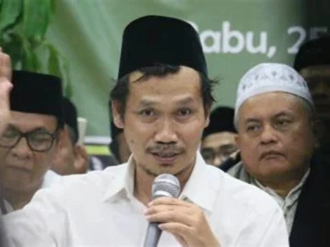 gus-baha-jelaskan-berkah-agama-islam-dibawa-dengan-pendekatan-kemanusiaan