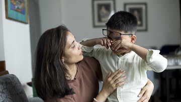 kenali-ciri-ciri-kepribadian-anak-yang-sangat-perasa,-bunda-perlu-tahu