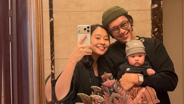 brandon-salim-bagikan-momen-manis-sang-istri-dhika-himawan-menyusui-anak-pertama