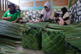 nipah-dan-nyangku,-daun-alami-pembungkus-daging-kurban