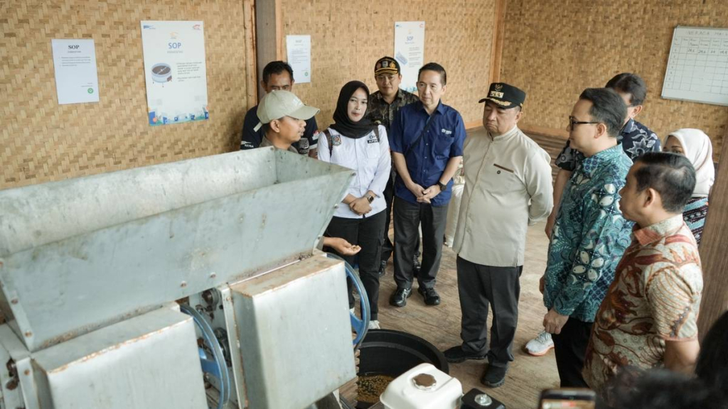 astra-bangun-rumah-layak-huni-dan-ecobiz-kopi-di-garut,-dorong-kesejahteraan-ribuan-warga
