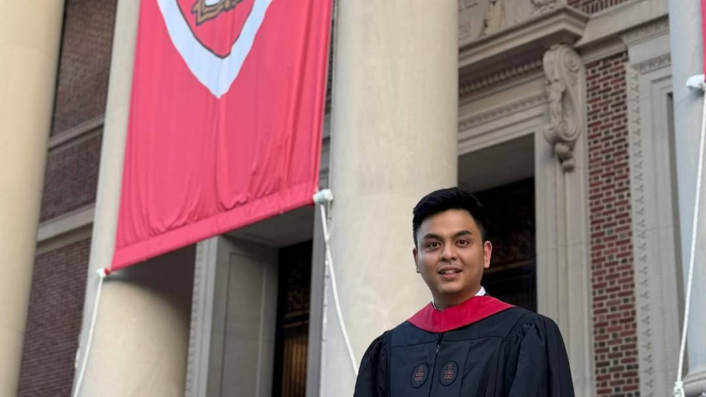 pernah-gagal-masuk-ipa-dan-kuliah-kelamaan,-ariel-adhidevara-berhasil-nyasar-ke-harvard