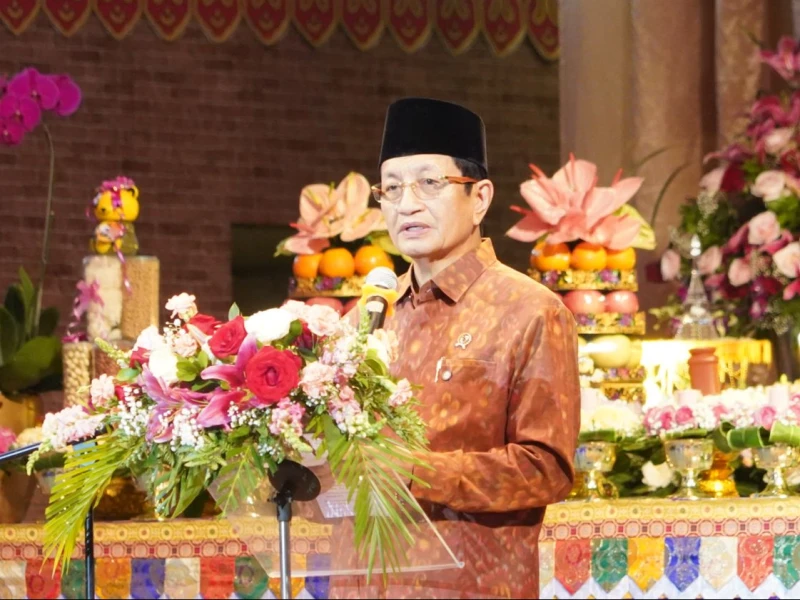 peringati-waisak-2570,-menag:-pemerintah-jamin-kebebasan-beribadah-tiap-agama