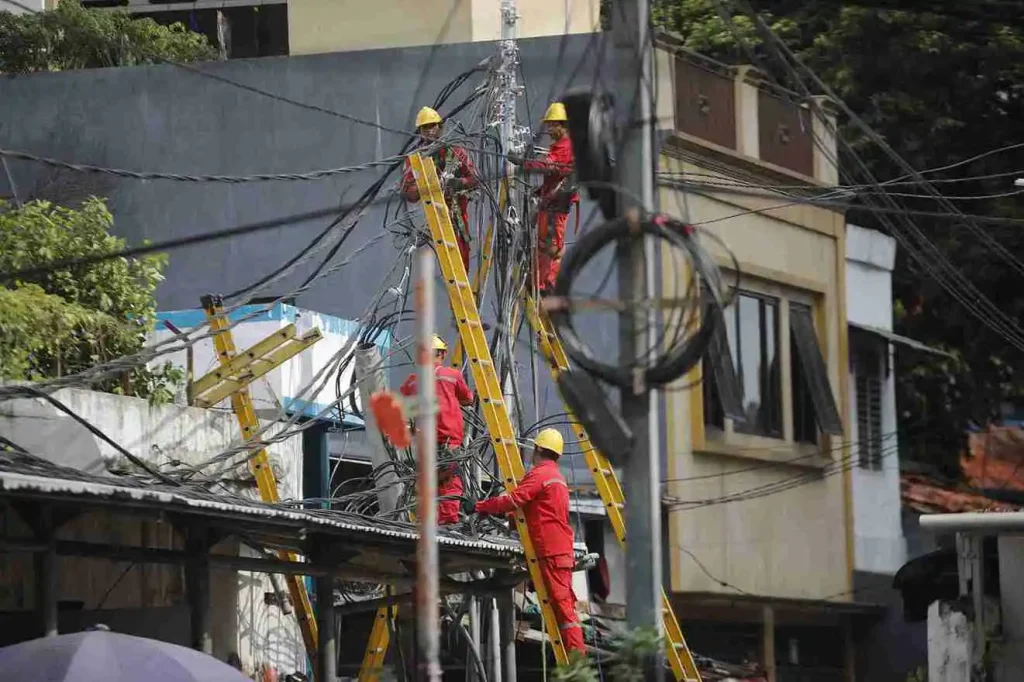 dpr-desak-pln-berikan-kompensasi-atas-blackout-di-sumatra