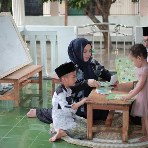 pancasila-dan-tantangan-digital:-menanam-akar,-menyiapkan-peradaban