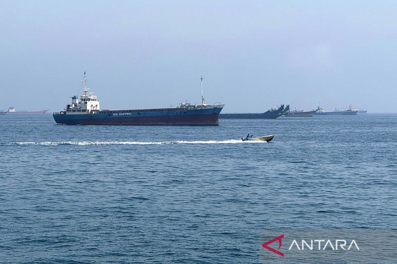 as-dikabarkan-kawal-70-kapal-dagang-lintasi-selat-hormuz