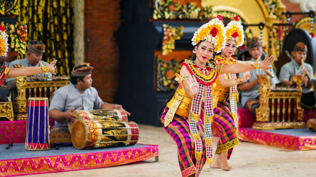 kenapa-orang-australia-suka-ke-bali?