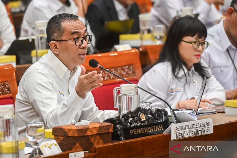mendiktisaintek:-kampus-boleh-dirikan-sppg-sebagai-sarana-praktik