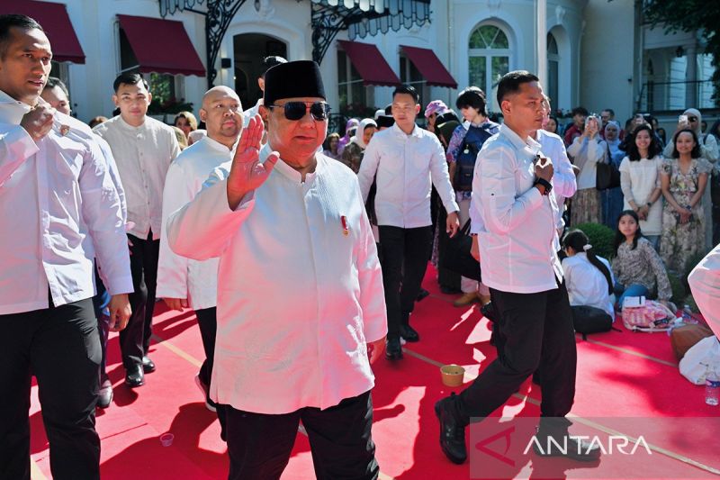 kunjungan-luar-negeri-prabowo:-kritik-dan-manfaat-strategis