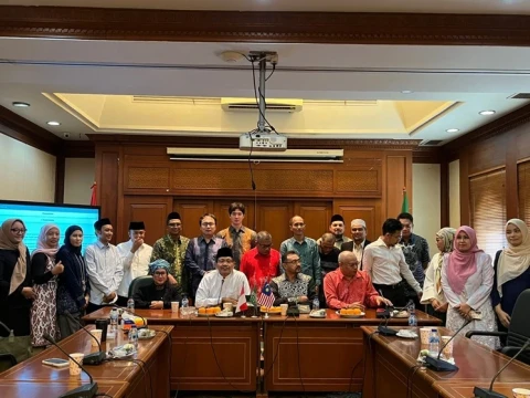 pbnu-terima-delegasi-dpm-malaysia,-bahas-ekonomi-syariah-hingga-ai-untuk-pendidikan