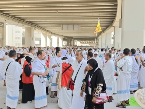 dpr-nilai-masih-ada-catatan-dalam-layanan-haji-2026-di-arafah,-muzdalifah,-dan-mina