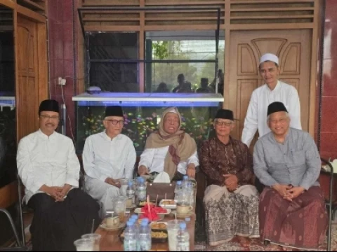 pbnu-terima-kasih-kepada-ploso,-minta-doa-kiai-huda-untuk-munas-konbes-2026