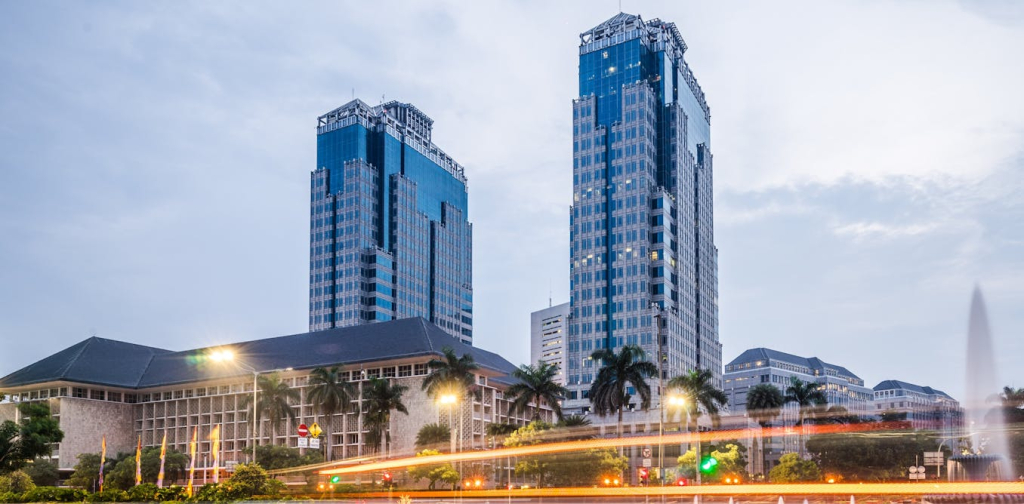 di-balik-ambruknya-rupiah:-bi-jadi-kambing-hitam-pemborosan-anggaran-pemerintah