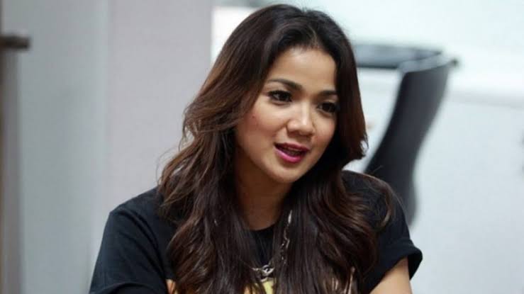 nirina-zubir,-konsisten-bersinar-di-dunia-perfilman