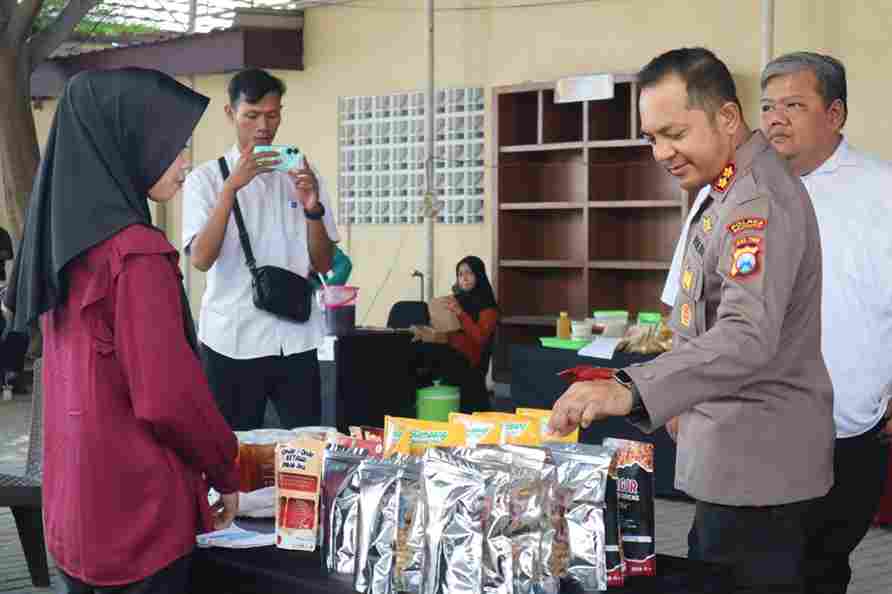 hari-bhayangkara-ke-80,-polres-mojokerto-gelar-expo-umkm,-lomba-pelajar-hingga-pelayanan-publik