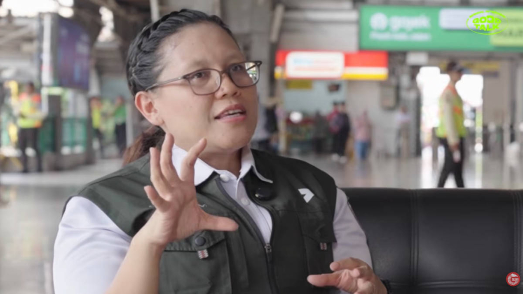 anne-purba:-hospitality-kereta-api-indonesia-number-one