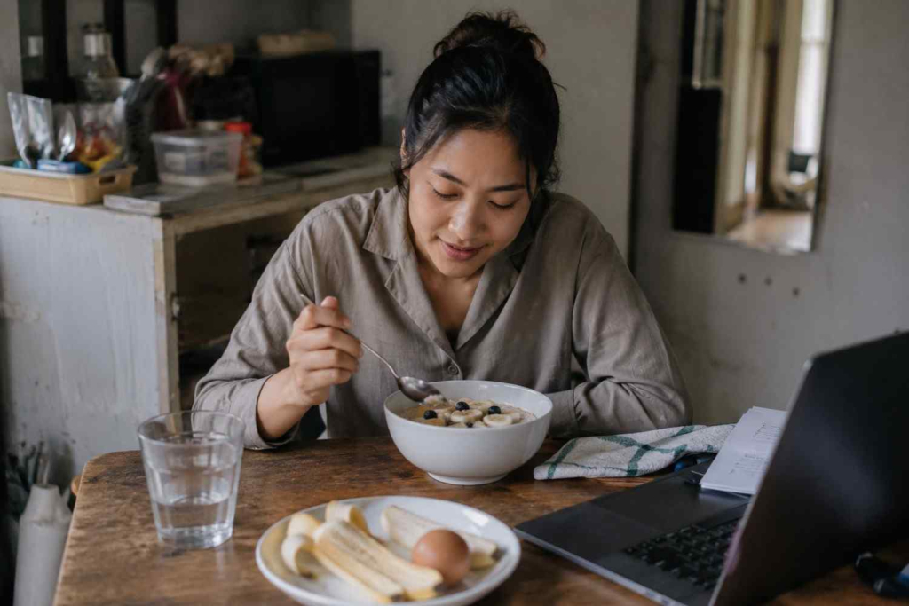 sarapan-yang-sehat-untuk-karyawan-kantor,-bebas-mag-dan-kantuk