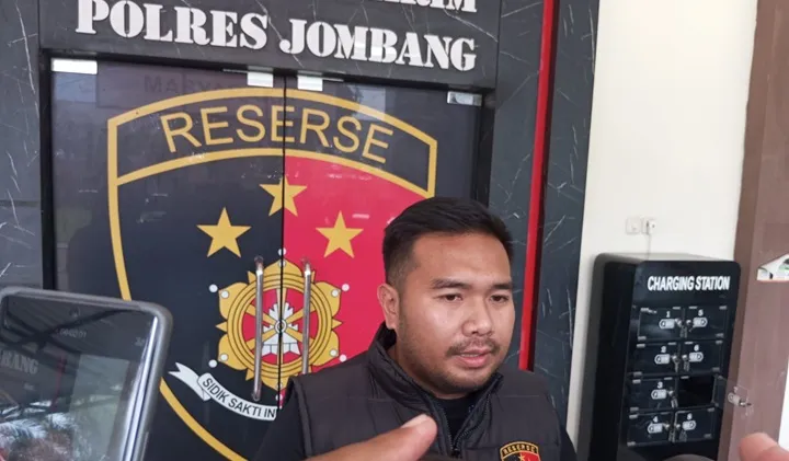 aniaya-adik-kandung-hingga-tewas-di-kamar-kos-jogoroto-jombang,-s-jadi-tersangka