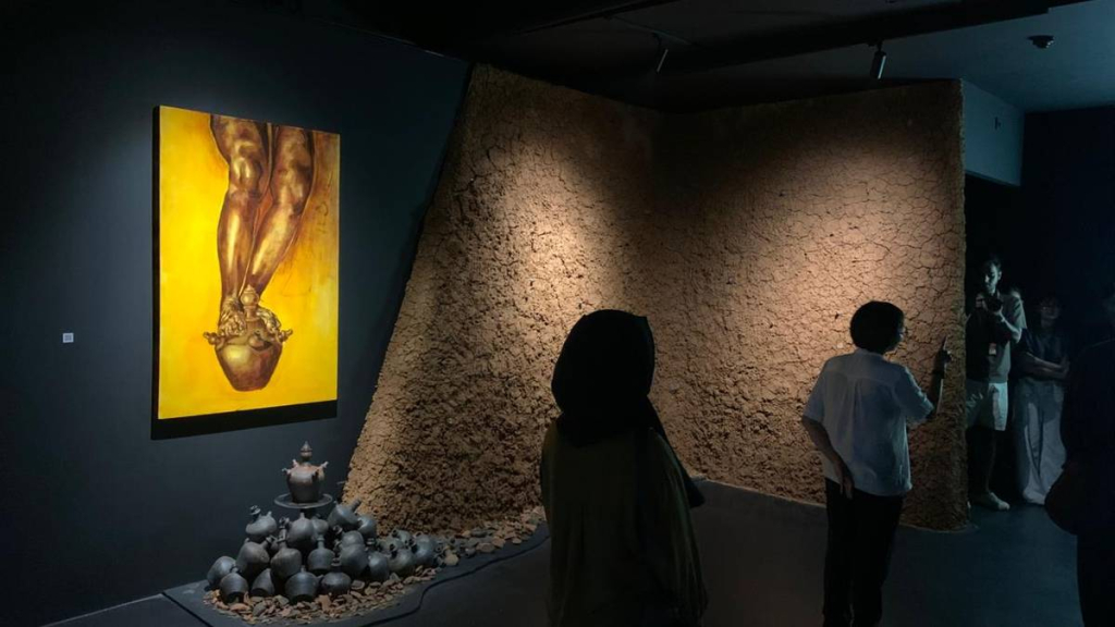 pameran-menuju/dari-hadir-di-yogyakarta:-membaca-ulang-keseharian-lewat-tubuh,-memori,-dan-benda