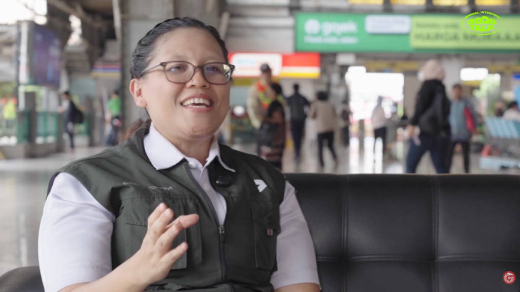 anne-purba:-negara-maju-adalah-negara-yang-orang-kayanya-naik-transportasi-publik