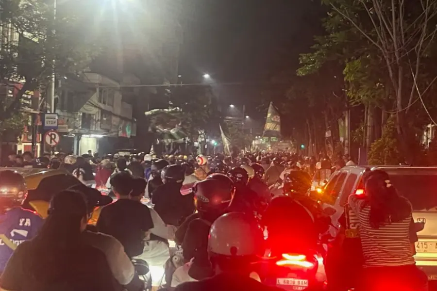 malam-puncak-hut-persebaya,-1-pelajar-tewas-dibacok-otk