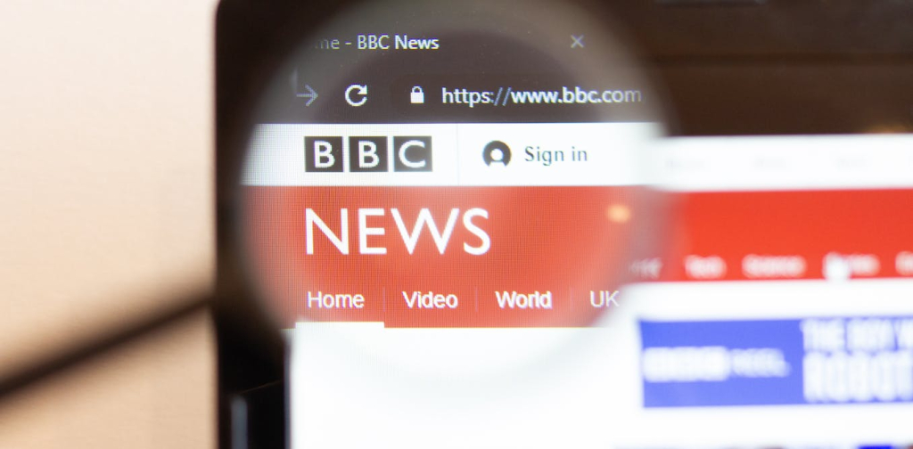 bbc-to-cut-550-jobs-across-news-and-radio-–-here’s-what-it-means-for-audiences