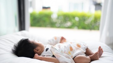 5-cara-mengenalkan-konsep-pagi-dan-malam-pada-bayi,-bunda-perlu-tahu