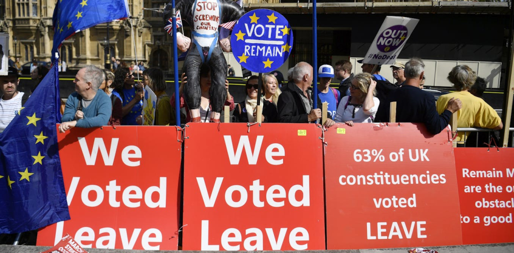 ten-years-on-from-the-brexit-vote,-the-uk-is-still-a-country-of-leavers-and-remainers