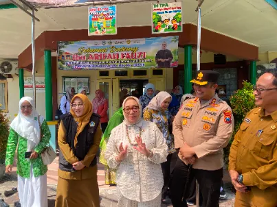 menteri-pppa-apresiasi-polres-gresik-ungkap-dugaan-kekerasan-seksual-anak 