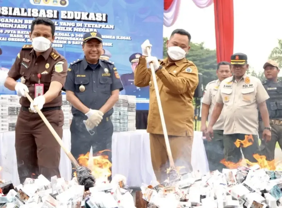 rokok-ilegal-kian-mengkhawatirkan-di-gresik,-dijual-terbuka-dari-kota-hingga-desa