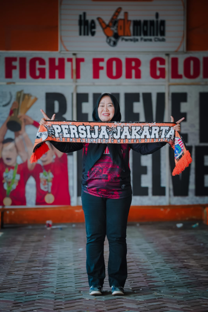 suara-perempuan:-kami-berhak-nonton-sepak-bola-tanpa-asap-rokok