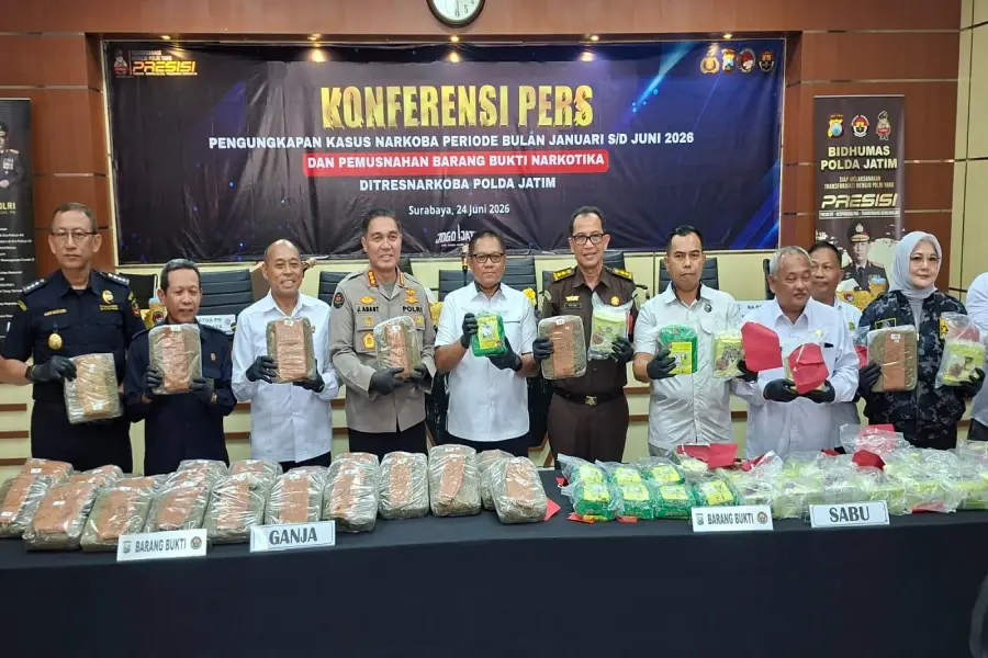 polda-jatim-ungkap-3.157-kasus-narkoba:-barang-bukti-setara-untuk-2,79-juta-pengguna