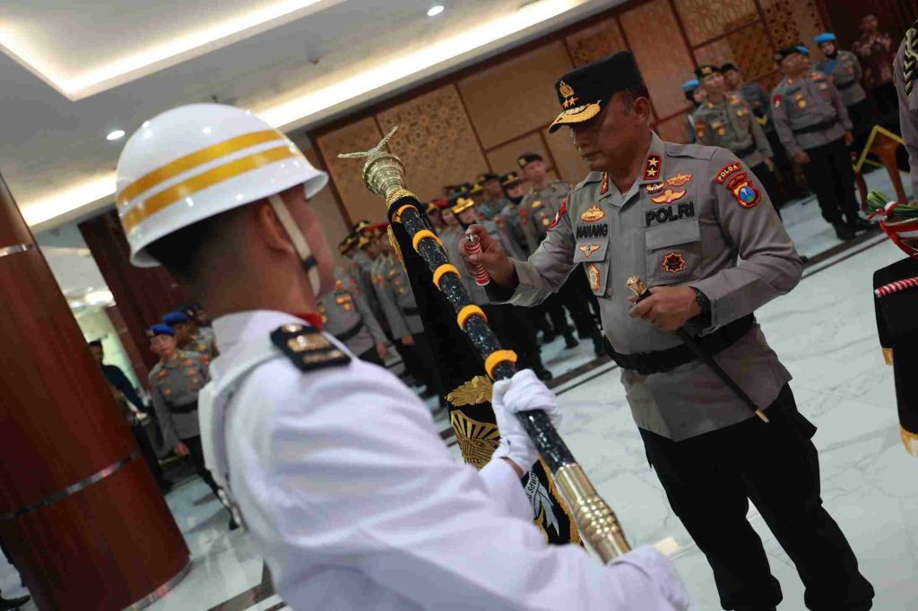 jelang-hari-bhayangkara-ke-80,-polda-jatim-teguhkan-integritas-lewat-pemuliaan-tribrata