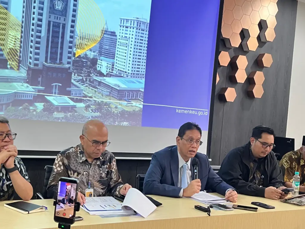 anggaran-mbg-dipangkas-di-bawah-rp200-triliun,-purbaya-sebut-apbn-jadi-lebih-aman