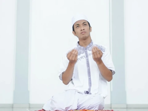 tafsir-surat-an-nisa’-ayat-28:-mengapa-allah-menciptakan-manusia-dalam-keadaan-lemah?