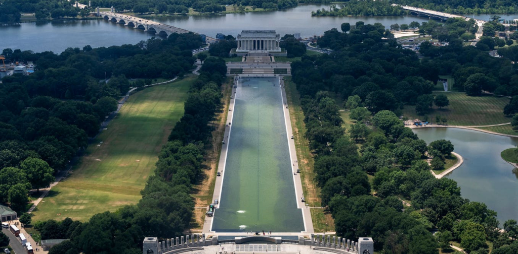 what-science-tells-us-about-the-algae-bloom-in-the-lincoln-memorial-reflecting-pool