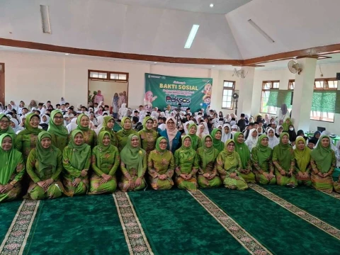 muslimat-nu-santuni-300-anak-yatim,-jadikan-muharram-momentum-perkuat-kepedulian-sosial