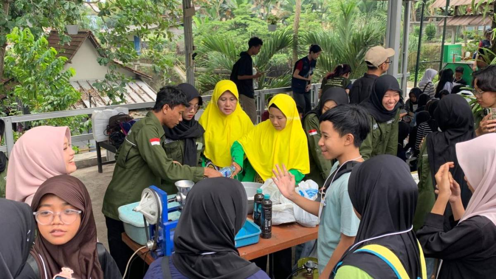 150-anak-di-yogyakarta-belajar-kelola-sampah-dan-penghijauan-di-kalurahan-karangwaru