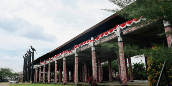 Rumah Radakng Pontianak, Rumah Adat Terpanjang di Indonesia Kebanggaan Dayak Kanayatn