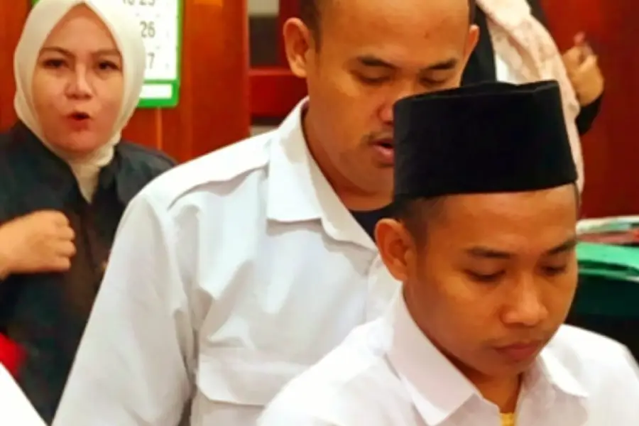 modus-jadi-teknisi-internet,-dua-pencuri-emas-antam-rp120-juta-dituntut-2,5-tahun-penjara