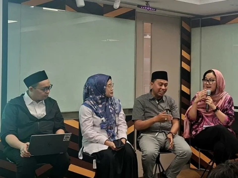 guru-pesantren-didorong-jadi-agen-perubahan,-sebarkan-pemahaman-ai-beretika