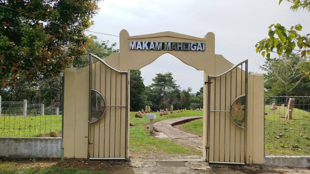 legenda-asal-usul-makam-mahligai,-cerita-rakyat-dari-sumatera-utara